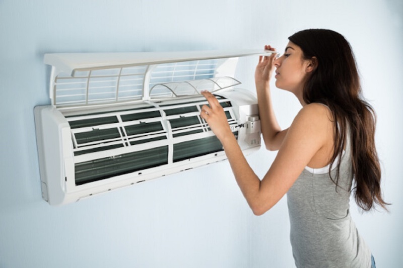 cleaning air conditioning